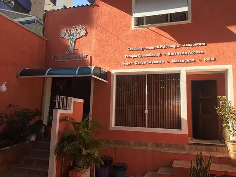 Fachada do espaço de atendimento, Vila Mascote